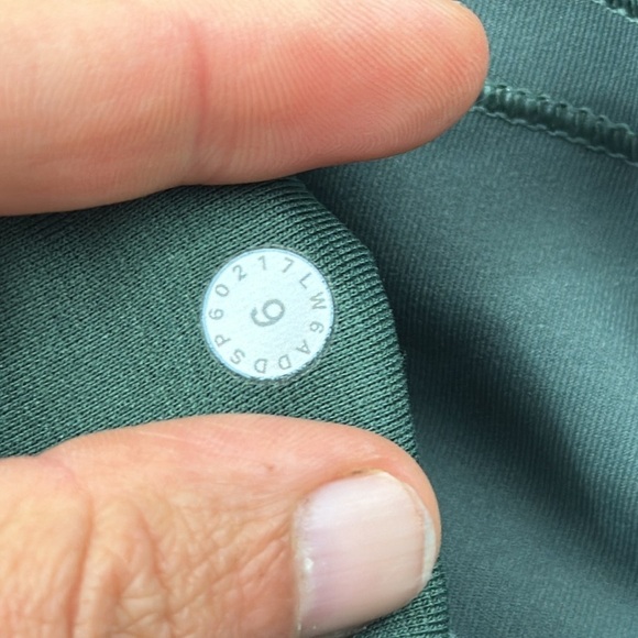 🔥$SALE$🔥 Lululemon Train Times Crop (17") Dark Forest - Picture 5 of 5